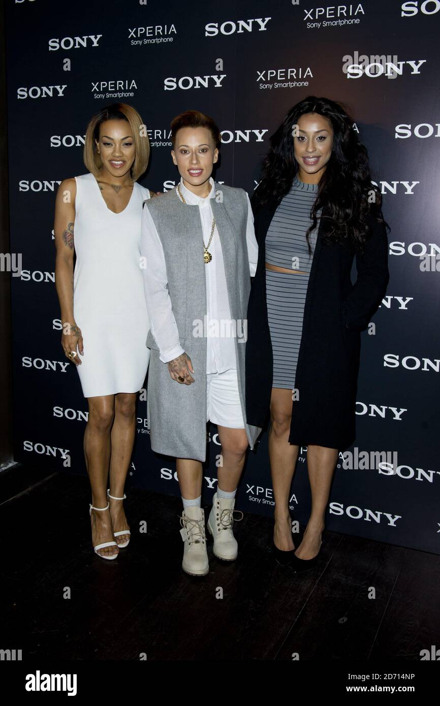 IN ESCLUSIVA - Karis Anderson, Alexandra Buggs e Courtney Rumbold di Stooshe partecipano al lancio di Xperia Z2 da Sony, in occasione di One Embankment nel centro di Londra. Foto Stock