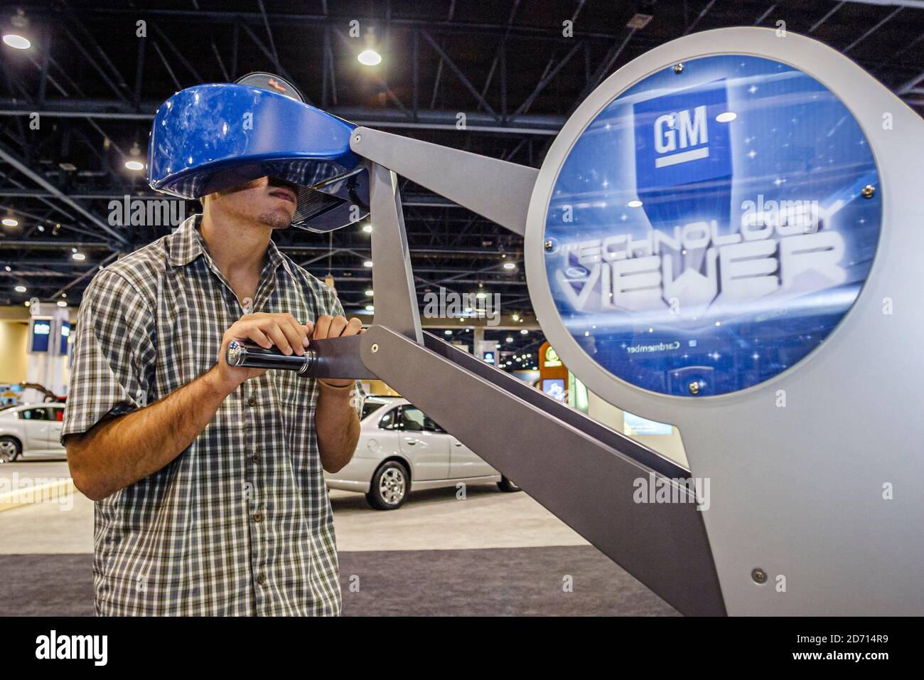 Florida,Miami Beach Convention Center,Centre International Auto Show,evento annuale simulazione simulazione simulazione virtuale di guida della realtà virtuale,GM Technology Viewer,ma Foto Stock