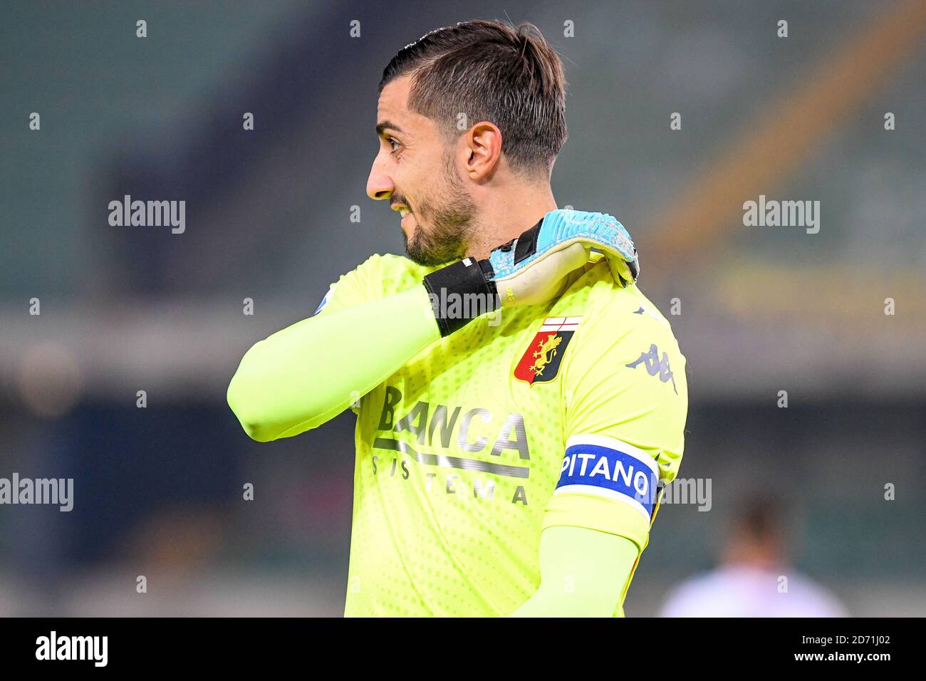 attia Perin (Genova) durante Hellas Verona contro Genova CFC, serie a di calcio italiana, Verona, Italia, 19 Ott 2020 Credit: LM/Ettore Griffoni Foto Stock