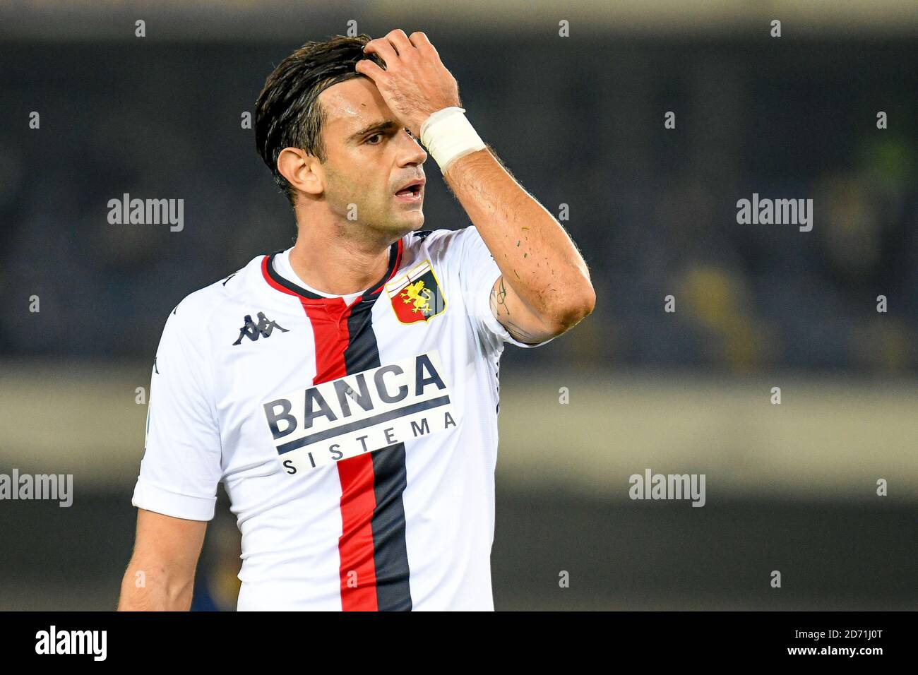 Van Radovanovic (Genova) durante Hellas Verona vs Genova CFC, Serie a di calcio italiana, Verona, Italia, 19 Ott 2020 Credit: LM/Ettore Griffoni Foto Stock