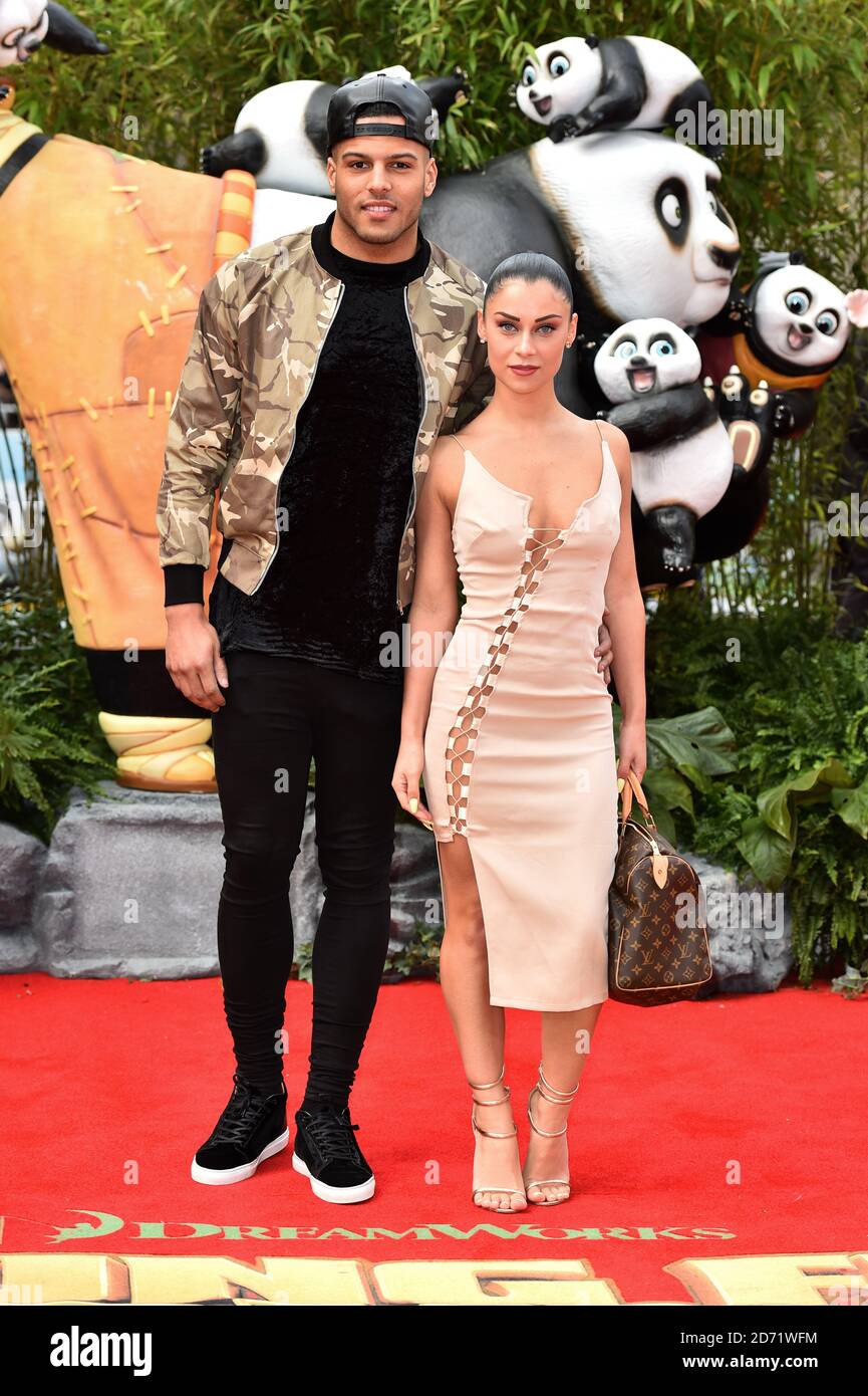 Cally Jane Beech e Luis Morrison partecipano alla prima di Kung fu Panda 3, al cinema Odeon di Leicester Square, Londra. Foto Stock