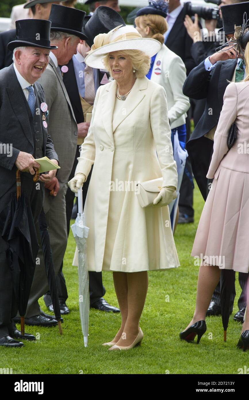 La duchessa di Cornovaglia durante il giorno due di Royal Ascot 2016, a Ascot Racecourse. Foto Stock