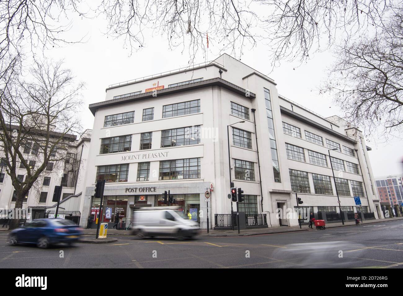 Vista generale dell'ufficio di smistamento di Mount Pleasant a Londra. In seguito alla privatizzazione della Royal Mail nel 2014, si prevede di trasferire fino a 60 uffici postali al settore privato, che, insieme a tagli di posti di lavoro e mutamenti pensionistici, ha portato a scioperi da parte dell'Unione della CWU Foto Stock