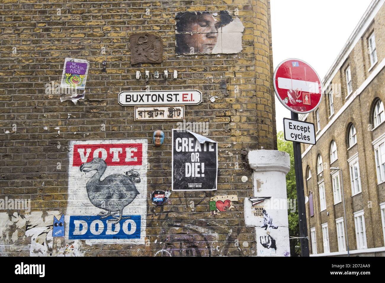 Un poster delle elezioni fittizie su un muro a Shoreditch, a est di Londra. Data immagine: Martedì 9 maggio 2017. Il credito fotografico dovrebbe essere: Matt Crossick/ EMPICS Entertainment. Foto Stock