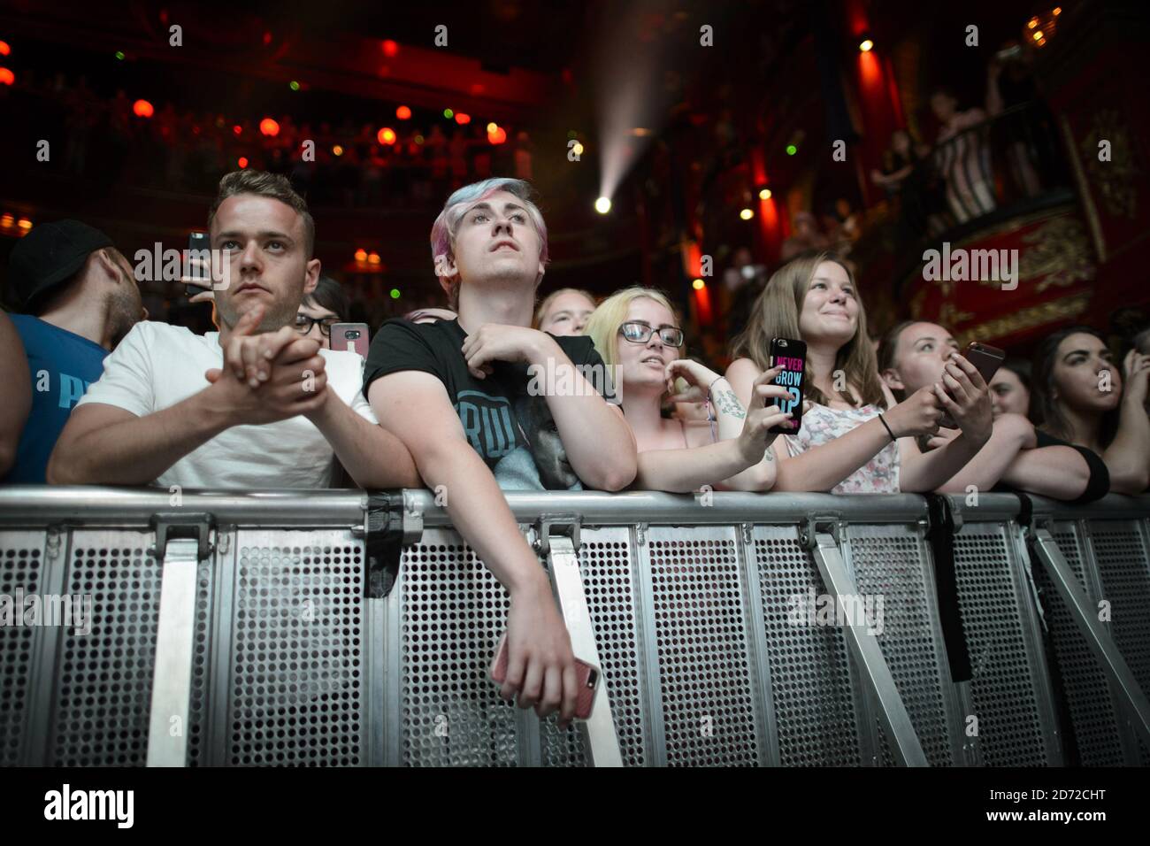 Ed Sheeran si esibisce in un concerto esclusivo per Capital, al Koko di Camden, Londra. Il concerto è il secondo della serie Capital Up Close con Coca Cola, dove le grandi star giocano in piccoli locali. Data immagine: Martedì 20 giugno 2017. Il credito fotografico dovrebbe essere: Matt Crossick/ EMPICS Entertainment. Foto Stock