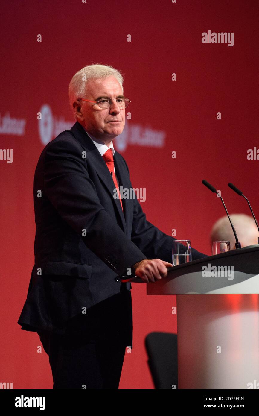 Il Cancelliere ombra John McDonnell parla durante la conferenza del Partito laburista a Brighton. Data immagine: Lunedì 25 settembre 2017. Il credito fotografico dovrebbe essere: Matt Crossick/ EMPICS Entertainment. Foto Stock