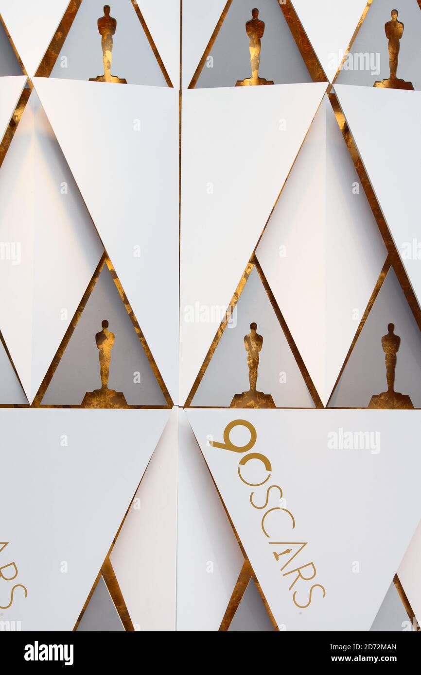 Il tappeto rosso viene preparato in vista dei 90° Academy Awards, fuori dal Dolby Theatre di Hollywood, Los Angeles, USA. Data immagine: Sabato 3 marzo 2018, 2017. Il credito fotografico dovrebbe essere: Matt Crossick/ EMPICS Entertainment. Foto Stock
