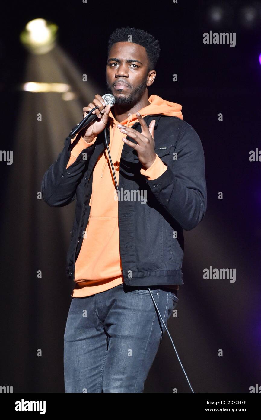 MO Gilligan sul palco durante la commedia notturna della serie annuale di concerti Teenage Cancer Trust, presso la Royal Albert Hall di Londra. Data immagine: Martedì 20 marzo 2018. Il credito fotografico dovrebbe essere: Matt Crossick/ EMPICS Entertainment. Foto Stock