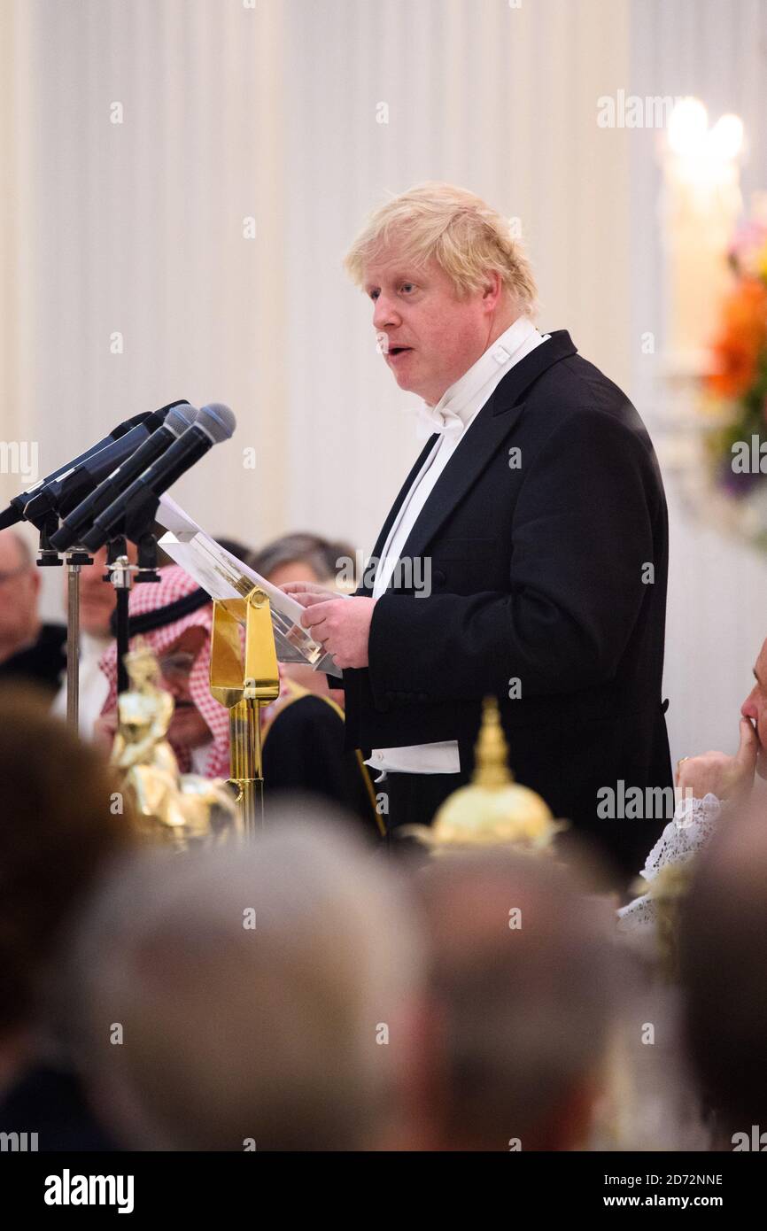 Il Segretario straniero Boris Johnson parla durante il banchetto pasquale, ospitato dal Sindaco del Signore, alla Mansion House nella città di Londra. Data immagine: Martedì 28 marzo 2018. Il credito fotografico dovrebbe essere: Matt Crossick/ EMPICS Entertainment. Foto Stock