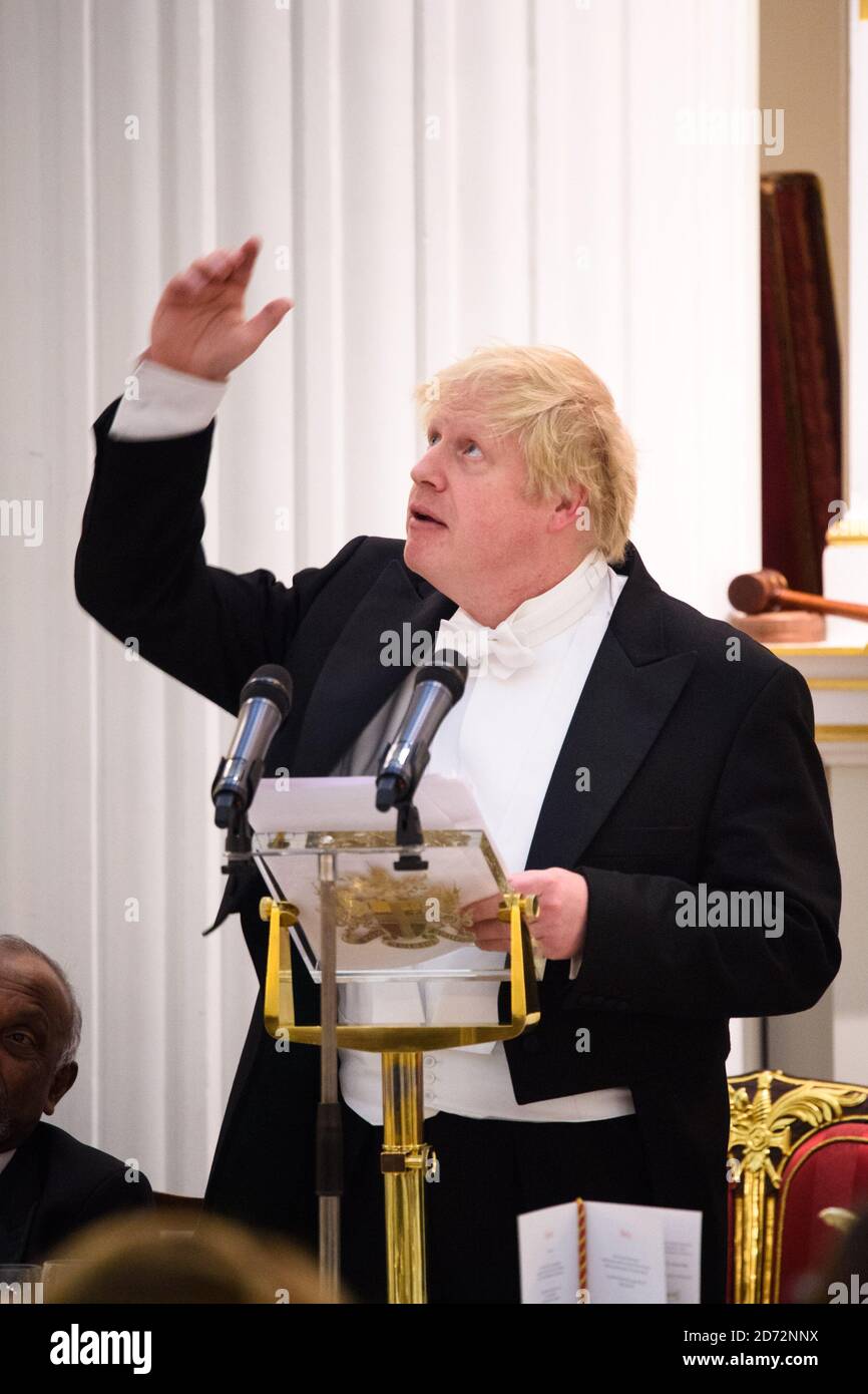 Il Segretario straniero Boris Johnson parla durante il banchetto pasquale, ospitato dal Sindaco del Signore, alla Mansion House nella città di Londra. Data immagine: Martedì 28 marzo 2018. Il credito fotografico dovrebbe essere: Matt Crossick/ EMPICS Entertainment. Foto Stock