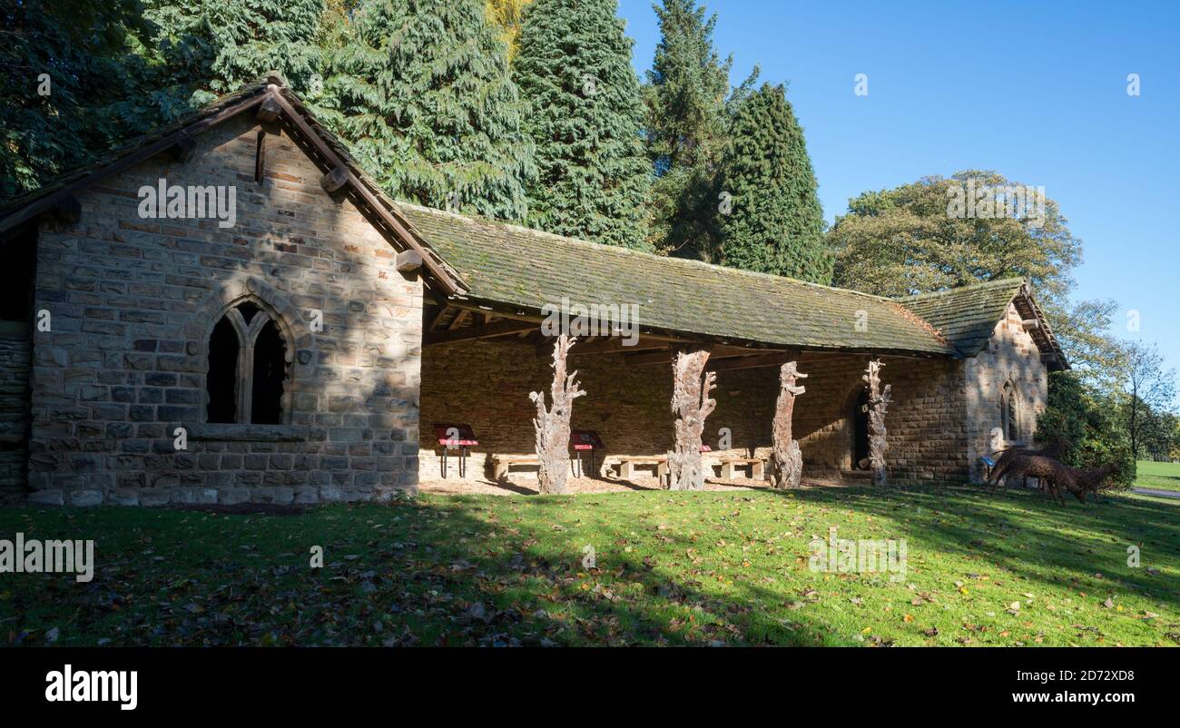 Il rifugio dei cervi nel Cannon Hall Park vicino a Barnsley, South Yorkshire Foto Stock