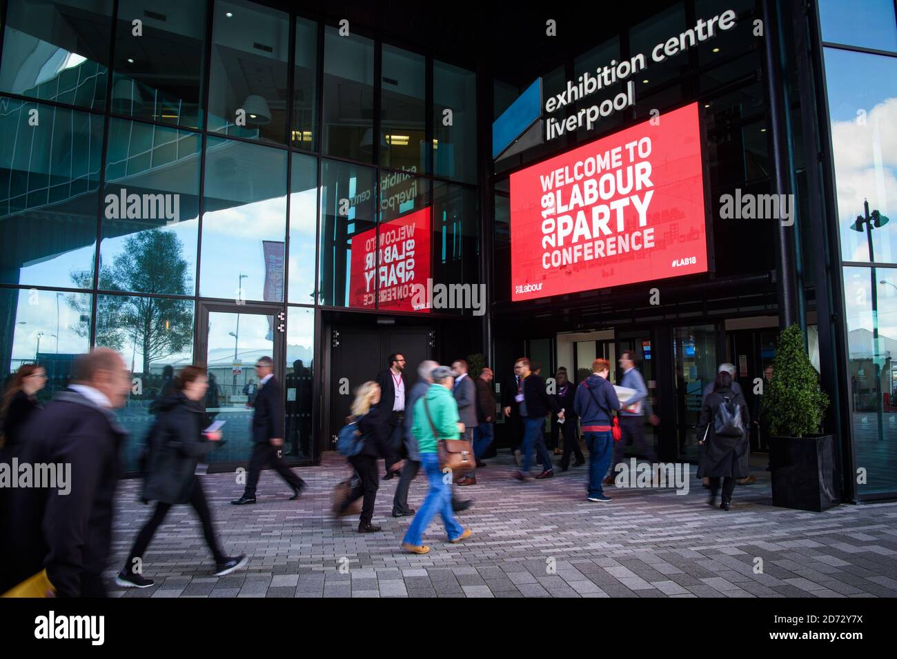 I delegati arrivano durante la conferenza annuale del Labor Party presso l'Arena and Convention Centre (ACC), a Liverpool. Data immagine: Lunedì 24 settembre 2018. Il credito fotografico dovrebbe essere: Matt Crossick/ EMPICS Entertainment. Foto Stock