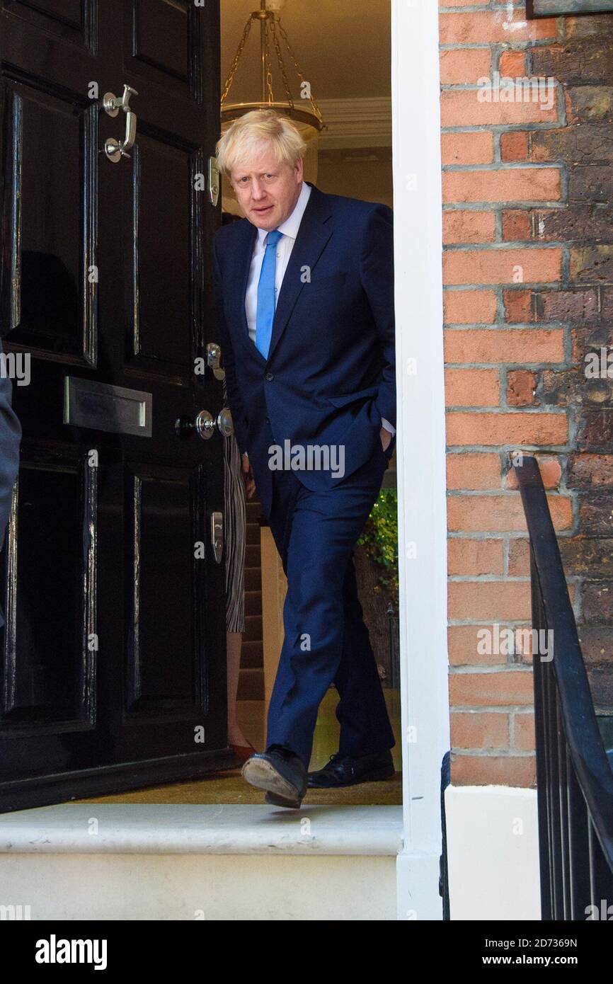 Boris Johnson lascia il suo ufficio di campagna a Great College Street, Londra, prima dell'annuncio del vincitore del concorso per la leadership dei conservatori. Data immagine: Martedì 23 luglio 2019. Il credito fotografico dovrebbe essere: Matt Crossick/Empics Foto Stock