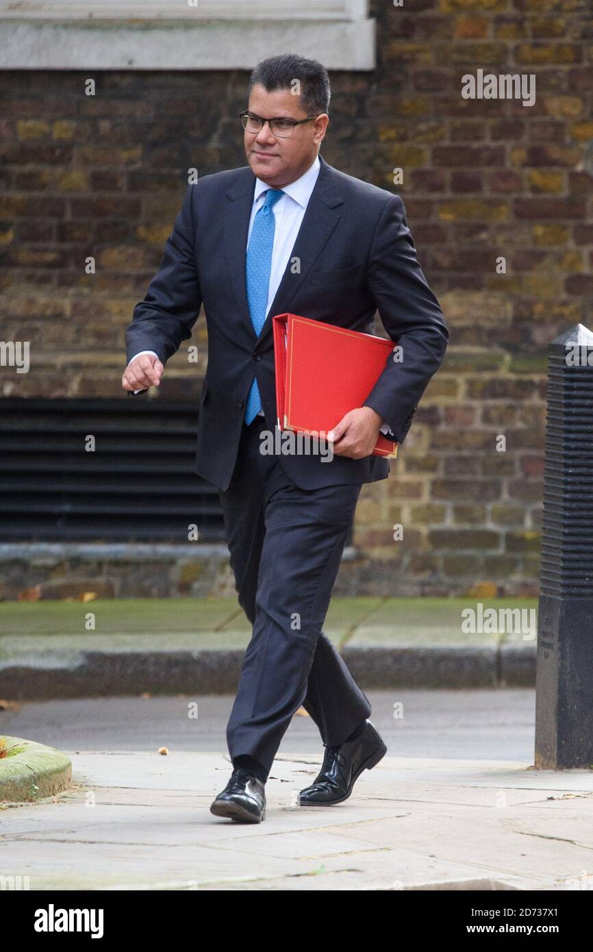Il Segretario Internazionale per lo sviluppo Alok Sharma arriva per un incontro del Gabinetto a Downing Street, Londra. Data immagine: Martedì 29 ottobre 2019. Il credito fotografico dovrebbe essere: Matt Crossick/Empics Foto Stock