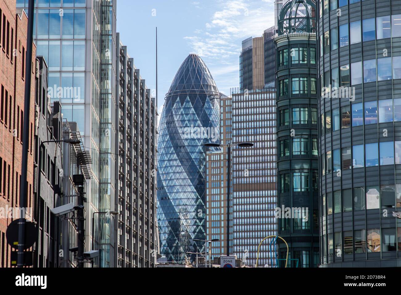 Uffici nella città di Londra. Con un gran numero di aziende che continuano a permettere al loro personale di lavorare da casa, di solito i quartieri affollati degli affari sono ancora tranquilli, e i negozi e i servizi locali ne risentono. Data immagine: Mercoledì 5 agosto 2020. Il credito fotografico dovrebbe essere: Matt Crossick/Empics Foto Stock