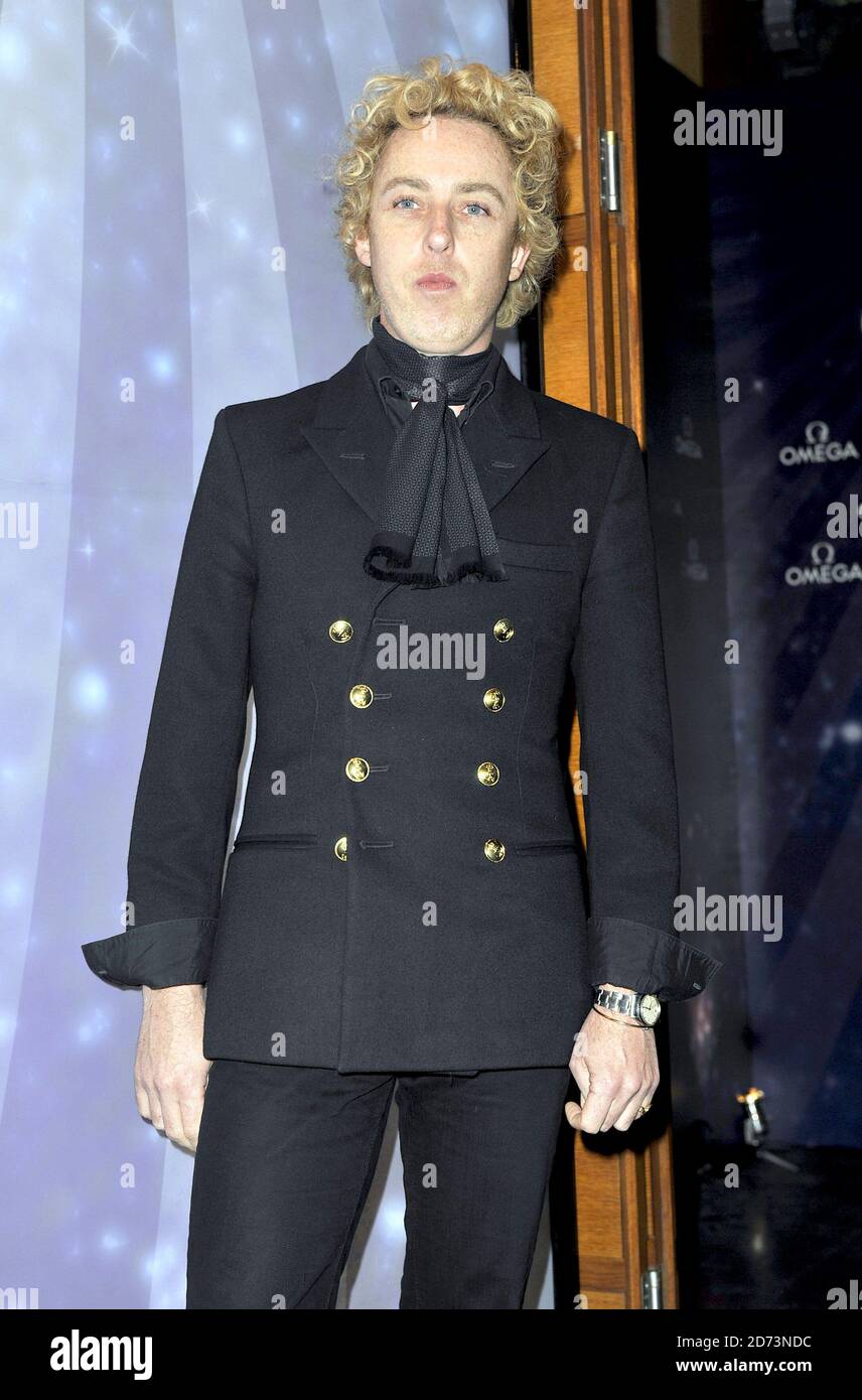 James Brown arriva per la festa OMEGA Constellation 2009, ad Almada nel centro di Londra. Foto Stock