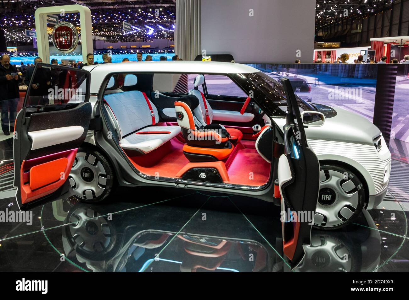 Auto disegnata icona auto uomo preme lo schermo macchina futuristica  moderna