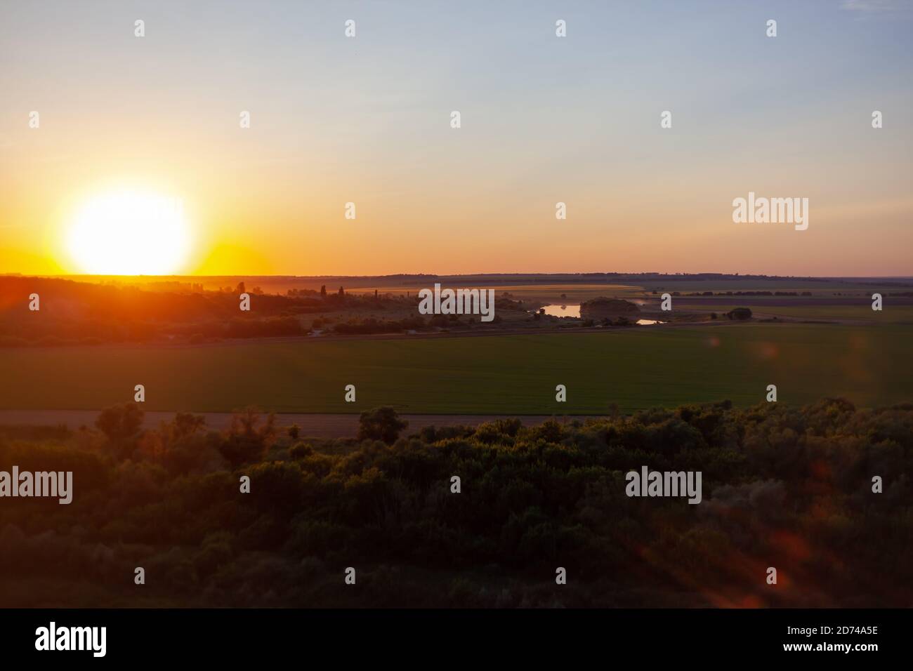 a che ora tramonta il sole il 21 giugno