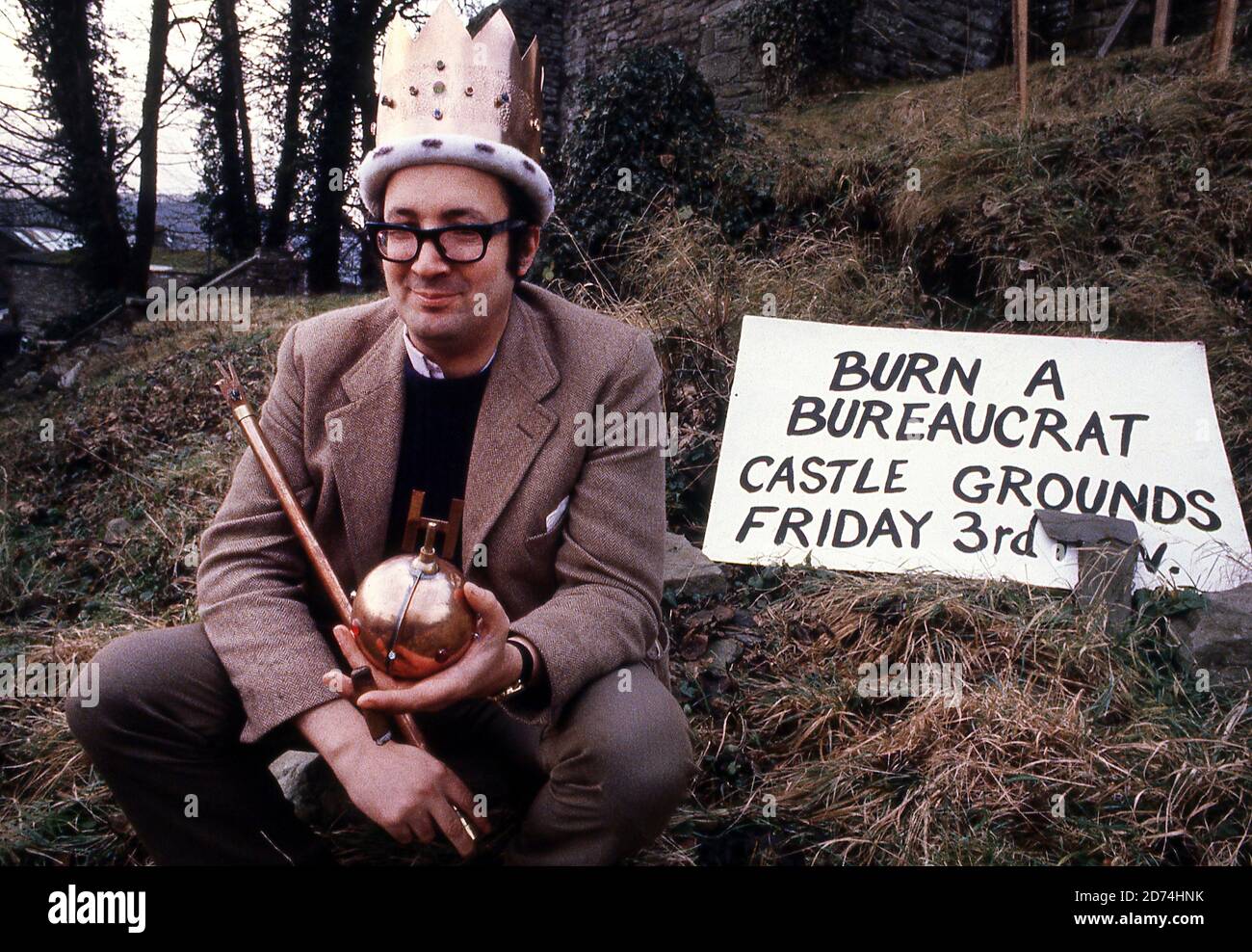 Richard Booth Book seller e self-styled 'King of Hay' a casa nel suo castello 1979 Foto Stock