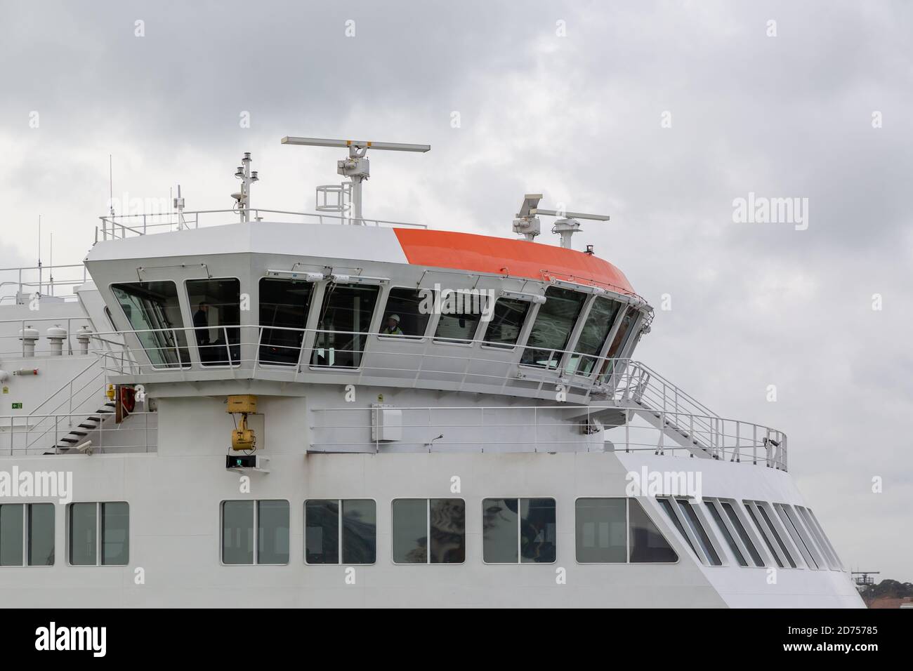 Un primo piano del ponte di un traghetto solent Foto Stock