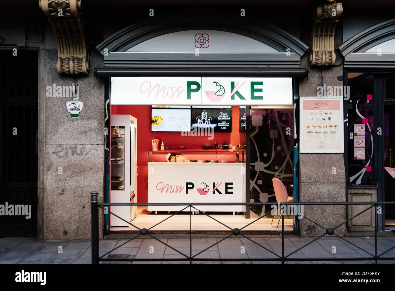 Madrid, Spagna - 26 settembre 2020: Gelateria alla moda nel quartiere Chueca di Madrid. Sig.na Poke. Foto Stock