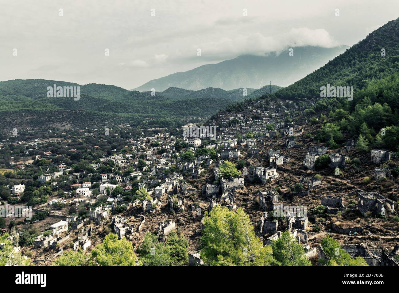 Vista sulla città fantasma di Kayakoy, Turchia Foto Stock