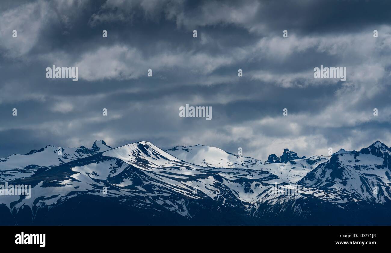 Darwin Mountain Range, Beagle Channel, Magallanes e Cilena Antartide Regione, Cile, Sud America, America Foto Stock