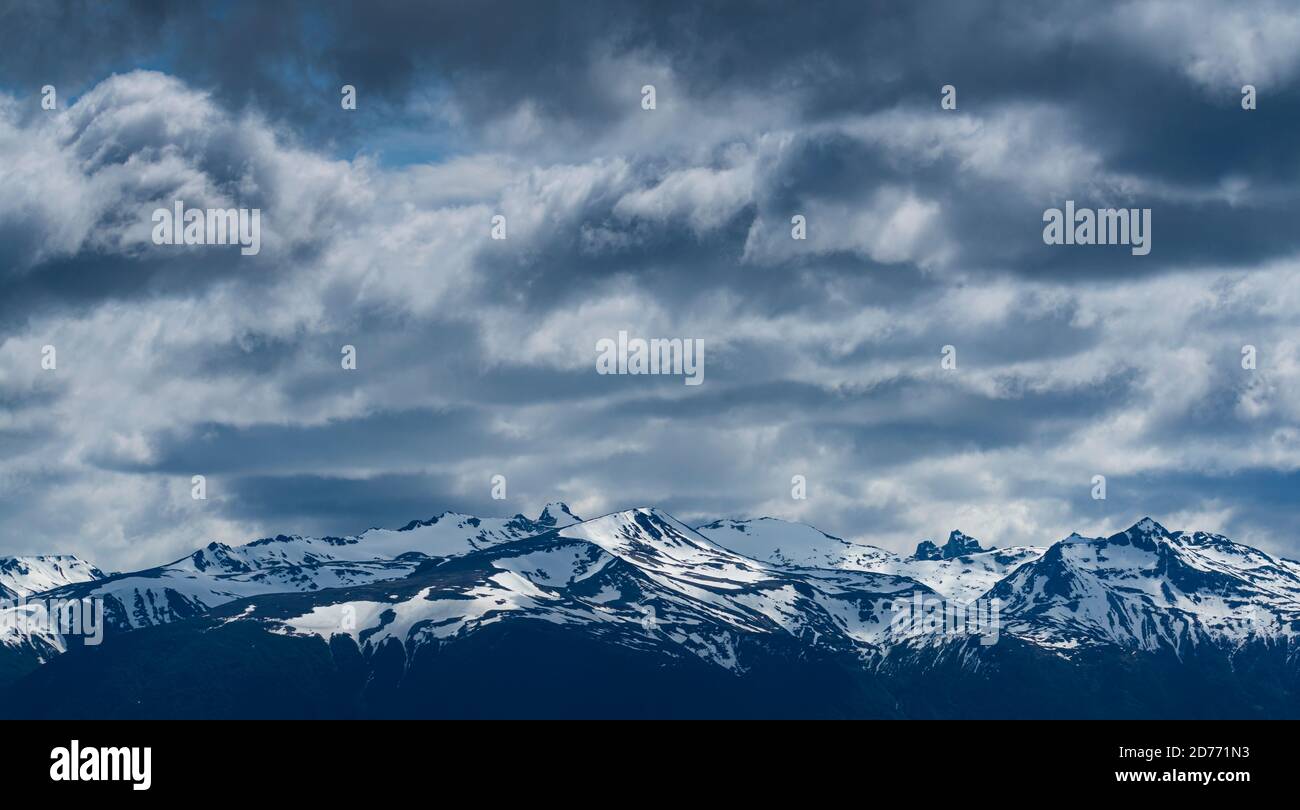 Darwin Mountain Range, Beagle Channel, Magallanes e Cilena Antartide Regione, Cile, Sud America, America Foto Stock