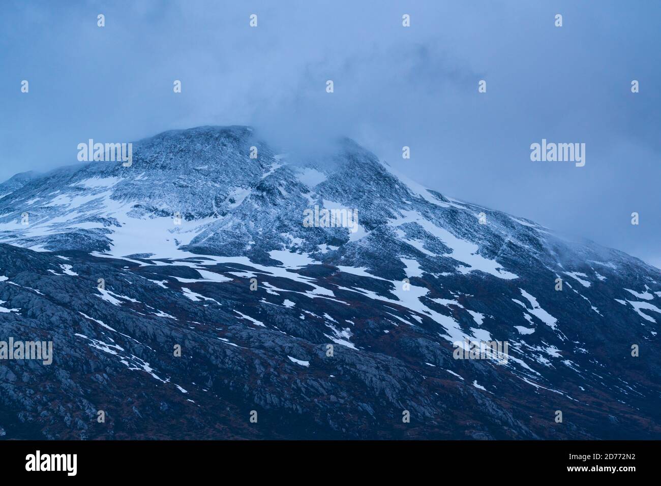 Catena montuosa di Darwin, canale di Beagle, Arcipelago di Tierra del Fuego, Magallanes e Regione dell'Antartide Cilena, Cile, Sud America, America Foto Stock