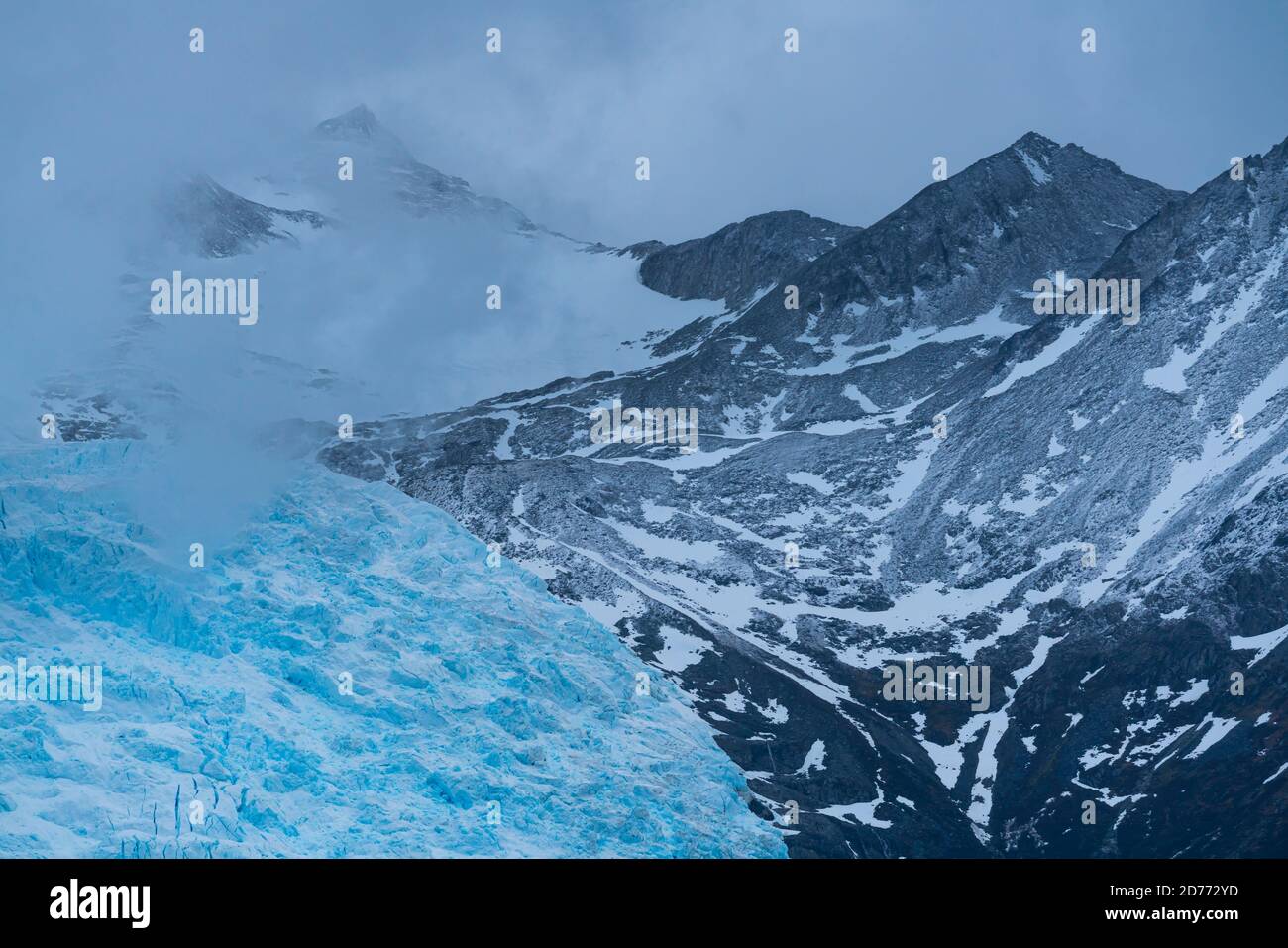 Catena montuosa di Darwin, canale di Beagle, Arcipelago di Tierra del Fuego, Magallanes e Regione dell'Antartide Cilena, Cile, Sud America, America Foto Stock