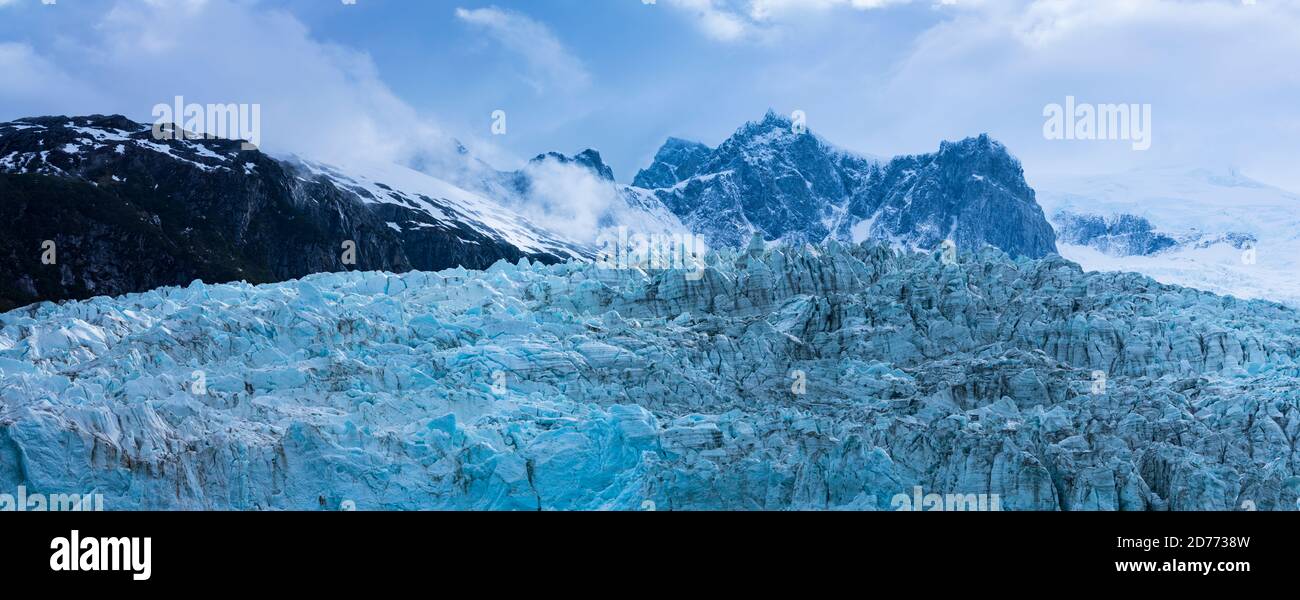 Ghiacciaio di Pia, catena montuosa di Darwin, canale di Beagle, Arcipelago di Tierra del Fuego, Magallanes e Regione dell'Antartide Cilena, Cile, Sud America, Amer Foto Stock