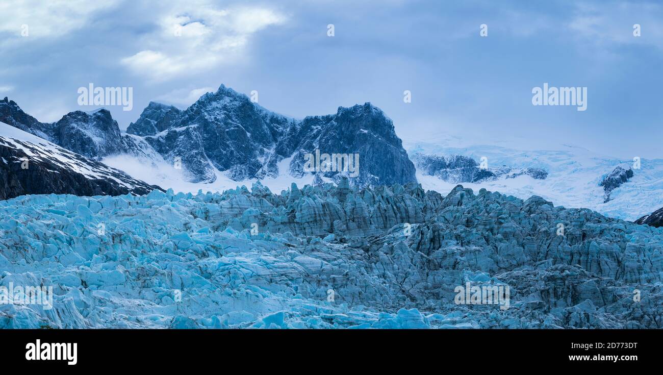 Ghiacciaio di Pia, catena montuosa di Darwin, canale di Beagle, Arcipelago di Tierra del Fuego, Magallanes e Regione dell'Antartide Cilena, Cile, Sud America, Amer Foto Stock
