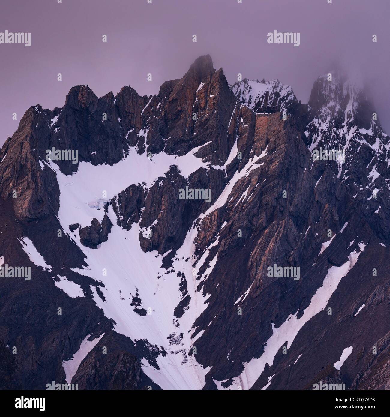 Canale di Beagle, catena montuosa di Darwin, Parco Nazionale Alberto de Agostini, Arcipelago di Tierra del Fuego, Magallanes e Regione dell'Antartide Cilena, Chil Foto Stock
