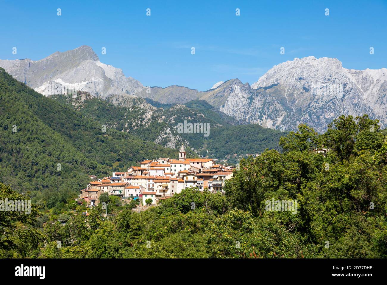 Il villaggio di Pariana nelle Alpi Apuane, Italia Foto Stock