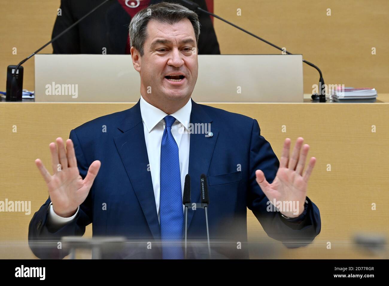 Monaco, Germania. 21 Ott 2020. Markus Söder (CSU), Ministro Presidente della Baviera, fa la sua dichiarazione di governo durante la sessione del parlamento bavarese. Credit: Peter Kneffel/dpa/Alamy Live News Foto Stock