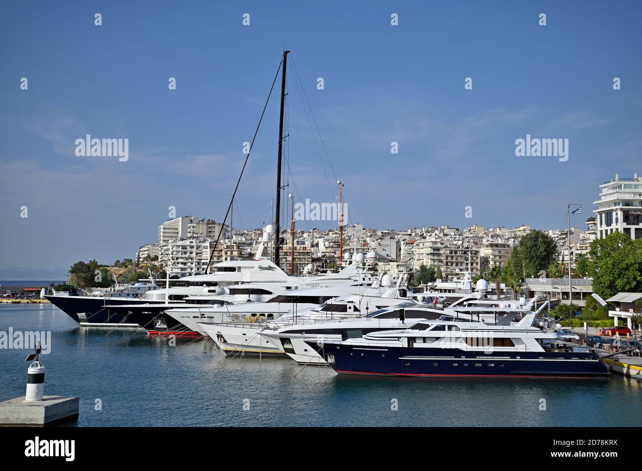 Yacht privati nel porto di Pasalimani, Atene, Grecia Foto Stock