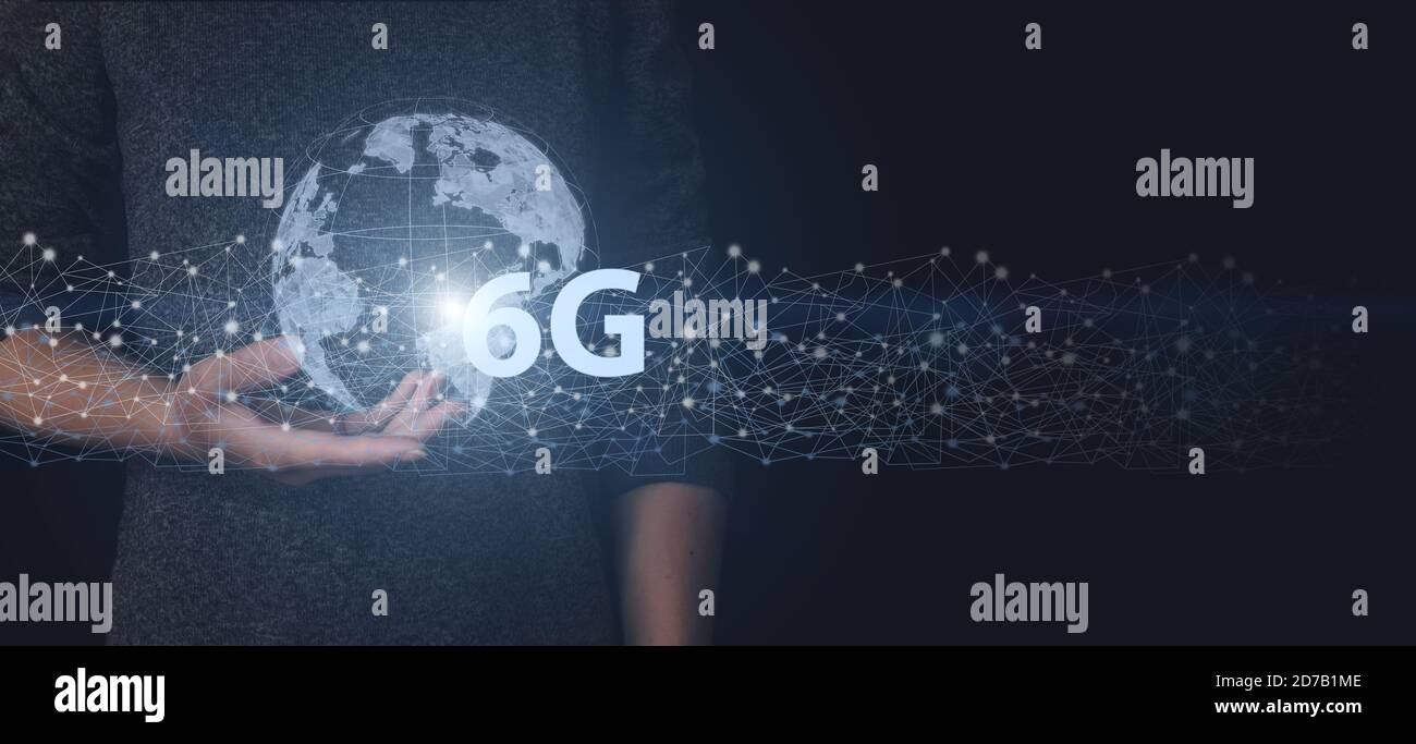 Collegamento terra pianeta, rete globale e connessione di rete 6G Sistemi wireless di rete 6G Foto Stock