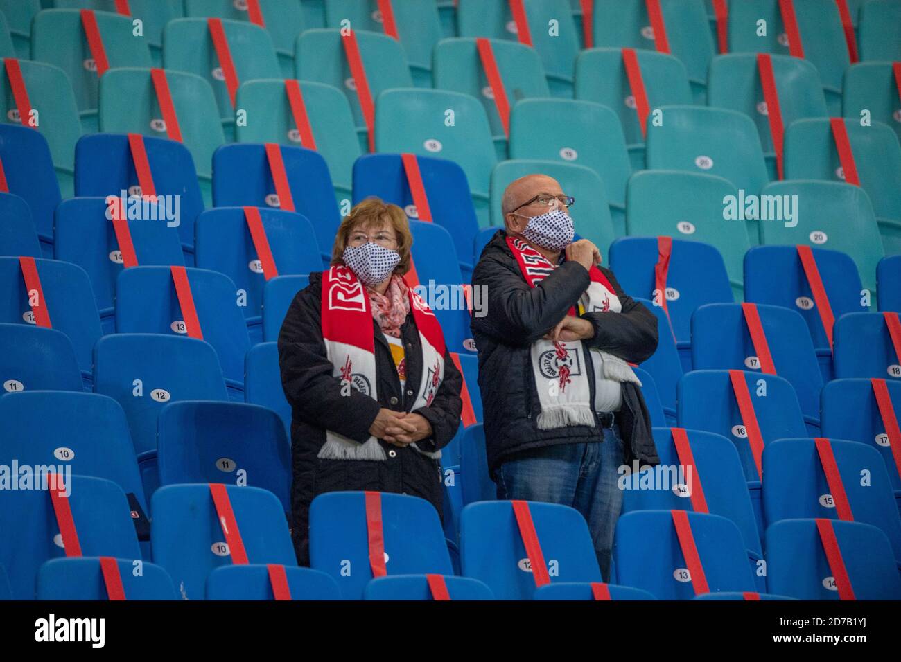 999 spettatori sono ammessi alla partita, Soccer Champions League, palco di gruppo, gruppo H, giornata 1, RB Leipzig (L) - Istanbul Basaksehir FK (IBB), il 20 ottobre 2020 a Lipsia/Germania. Â | utilizzo in tutto il mondo Foto Stock