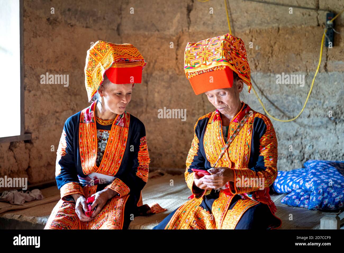 Ai Quoc commune, distretto di Loc Binh, Lang Son - 22 settembre 2020: Scena live della minoranza etnica Dao Lu Gang nel comune di ai Quoc, Loc Binh distr Foto Stock