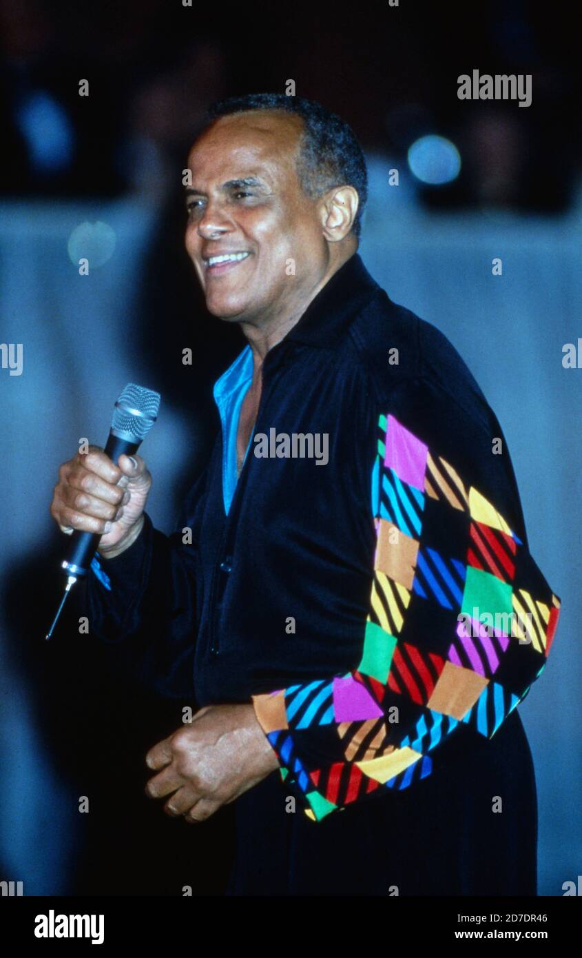 Harry Belaponte singt als Showact beim Frankfurter Opernball, Deutschland 1994. Foto Stock