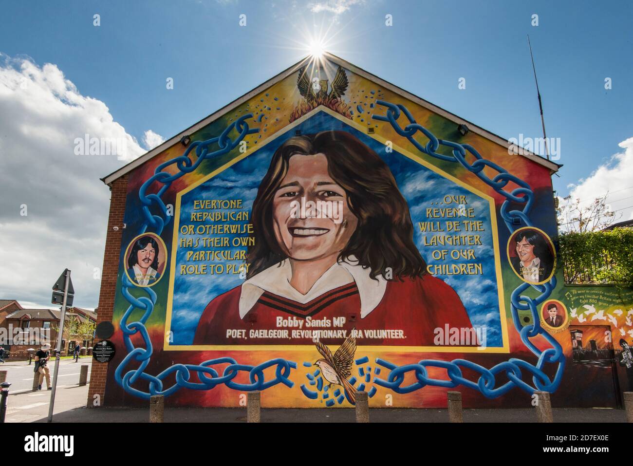 Murale di Bobby Sands su Falls Road a Belfast, Irlanda del Nord, Regno Unito Foto Stock