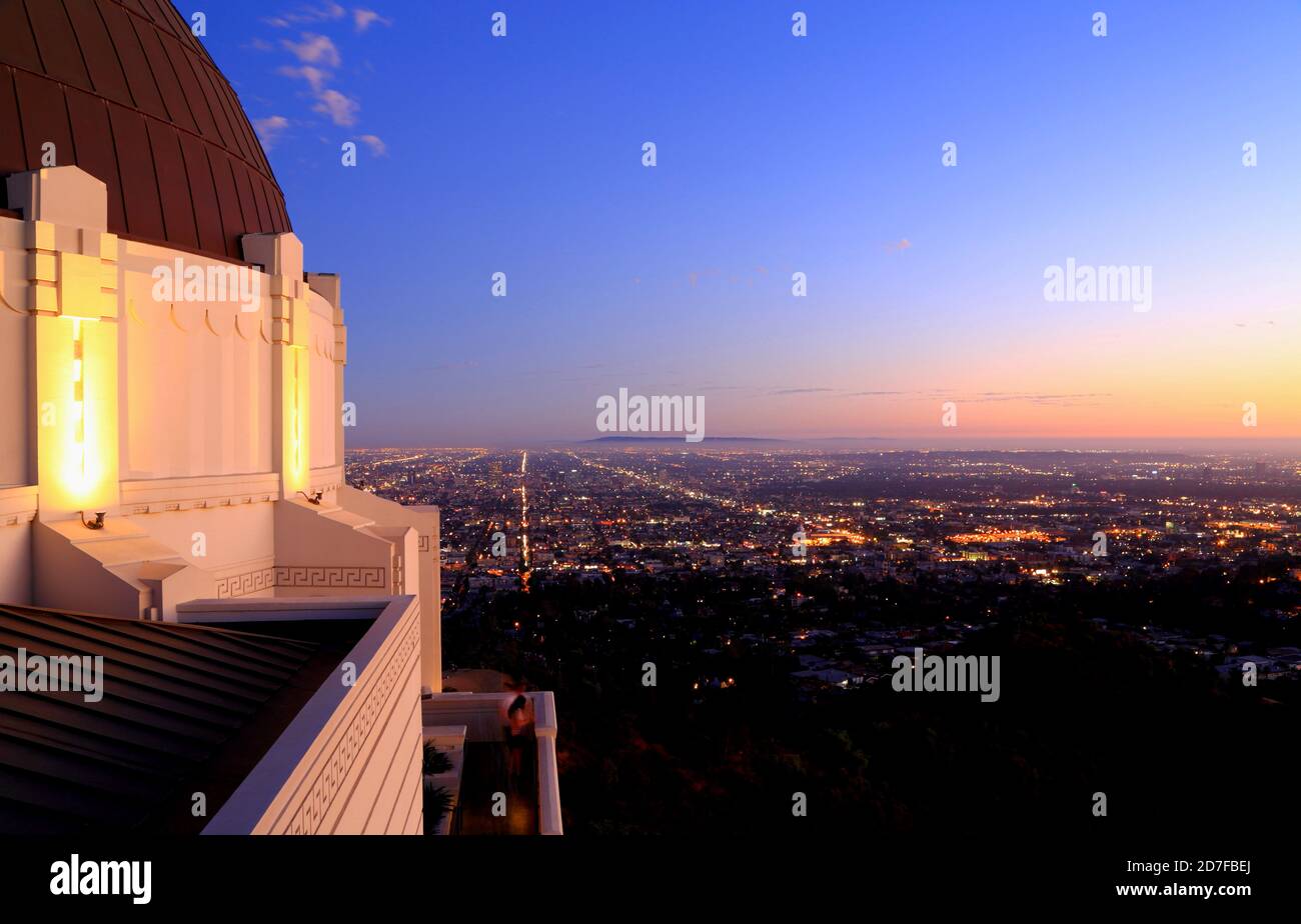 Griffith Park Observatory e Los Angeles City al tramonto Foto Stock