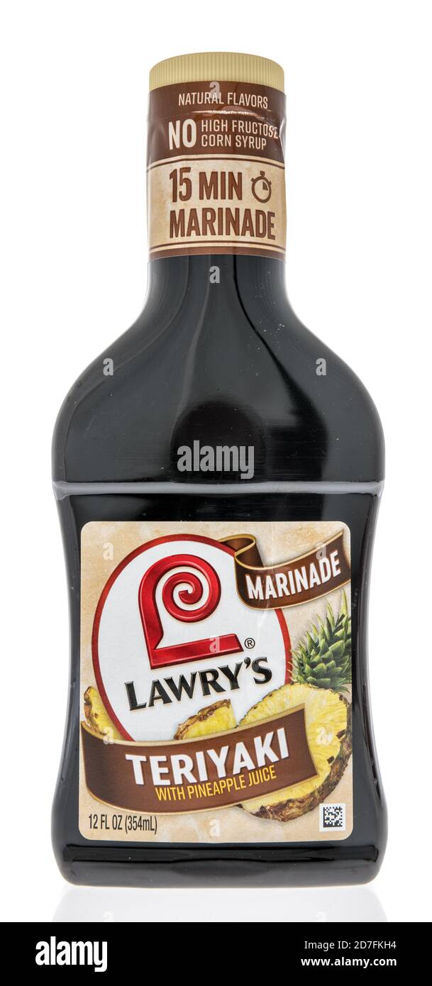 Winneconne, WI - 18 ottobre 2020: Una bottiglia di Lowrys teriyaki marinata su uno sfondo isolato. Foto Stock