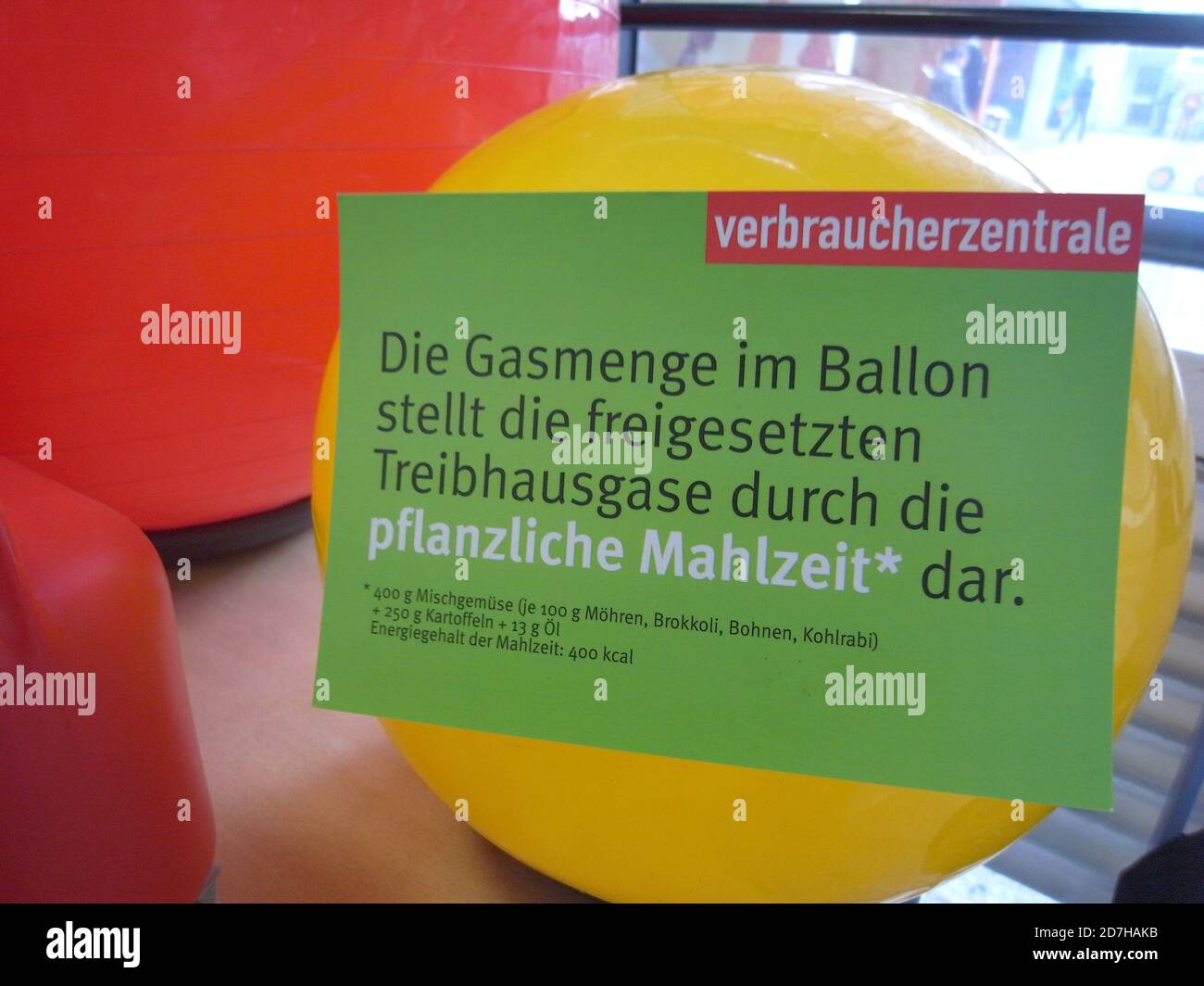 Protezione del clima, uso sostenibile degli alimenti, produzione di gas di cattura termica di un pasto vegetariano, Germania Foto Stock