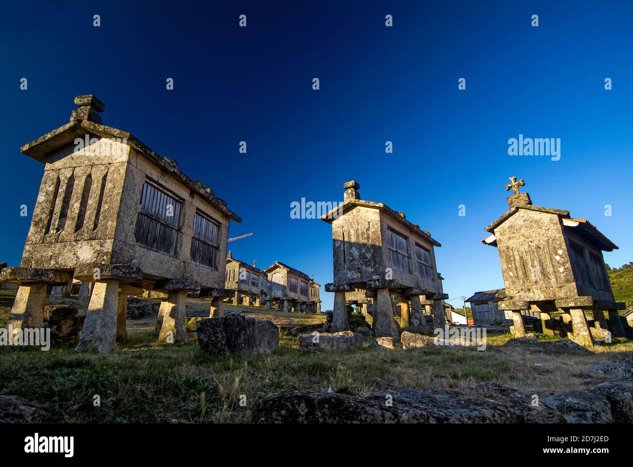 Espigueiros do Lindoso - Espigueiros, i vecchi e tradizionali granai di pietra di Lindoso - Viana do Castelo, Portogallo Foto Stock