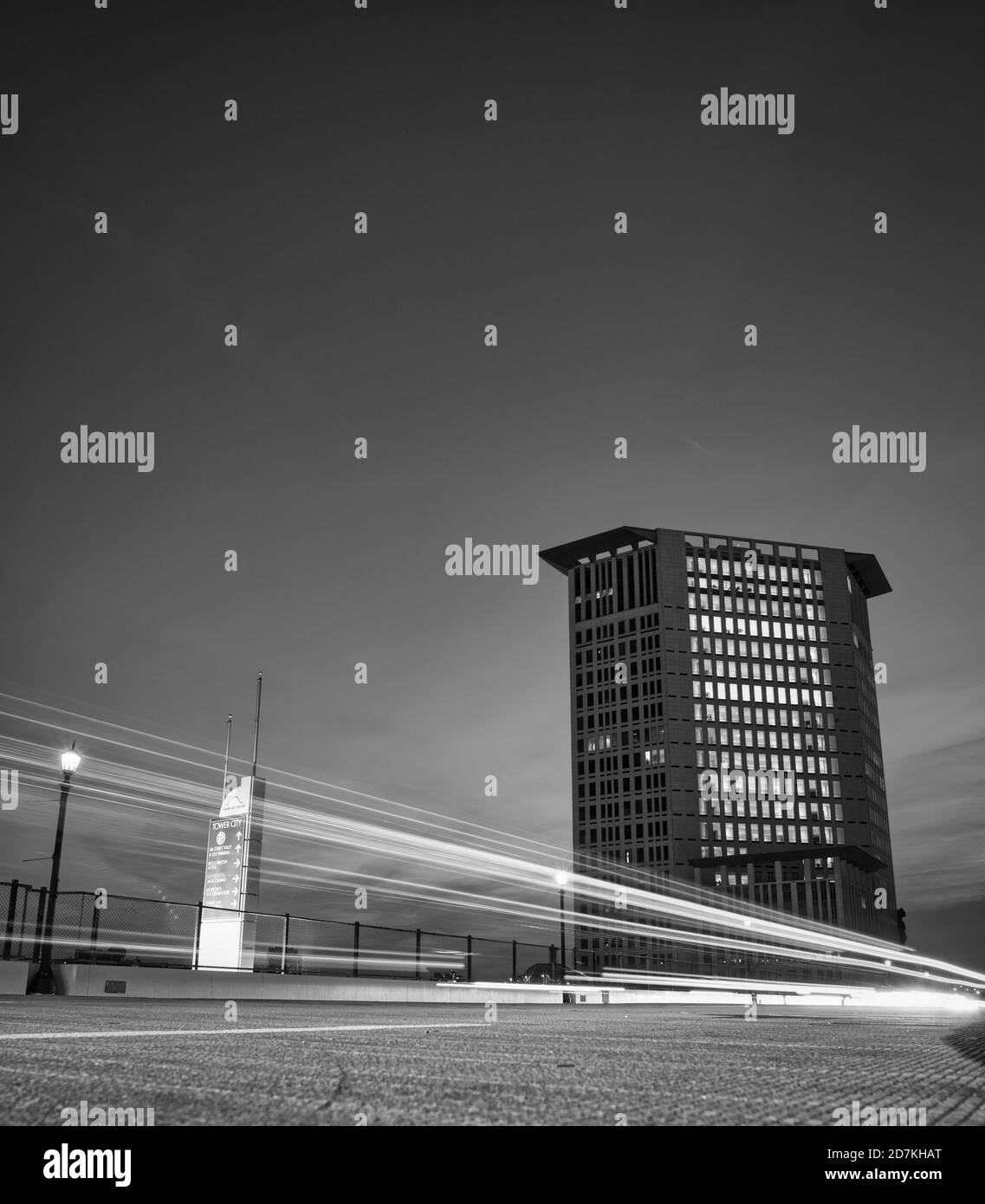 Carl B stoke tribunale a cleveland ohio di notte Foto Stock