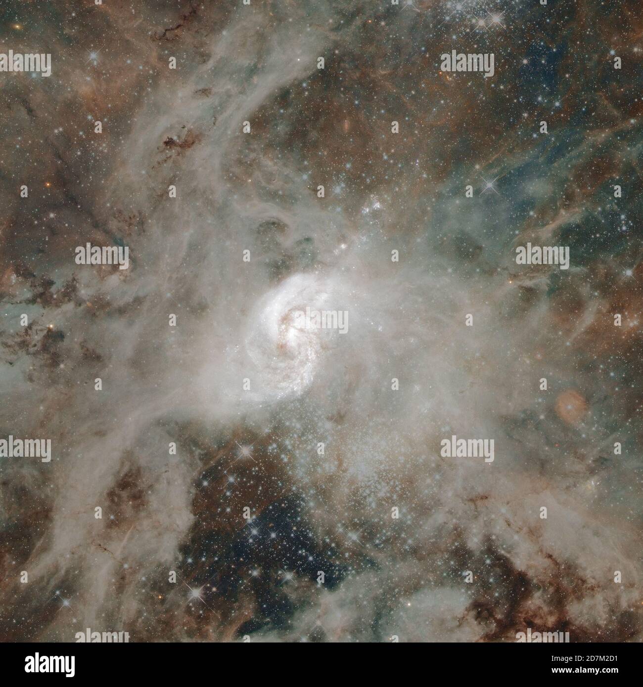 Nebulosa una nube interstellare di polvere stellare. Elementi di questa immagine forniti dalla NASA. Foto Stock