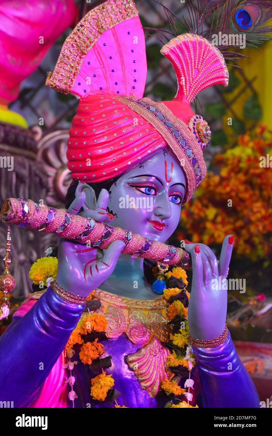 Dio indù Krishna con flauto Foto Stock