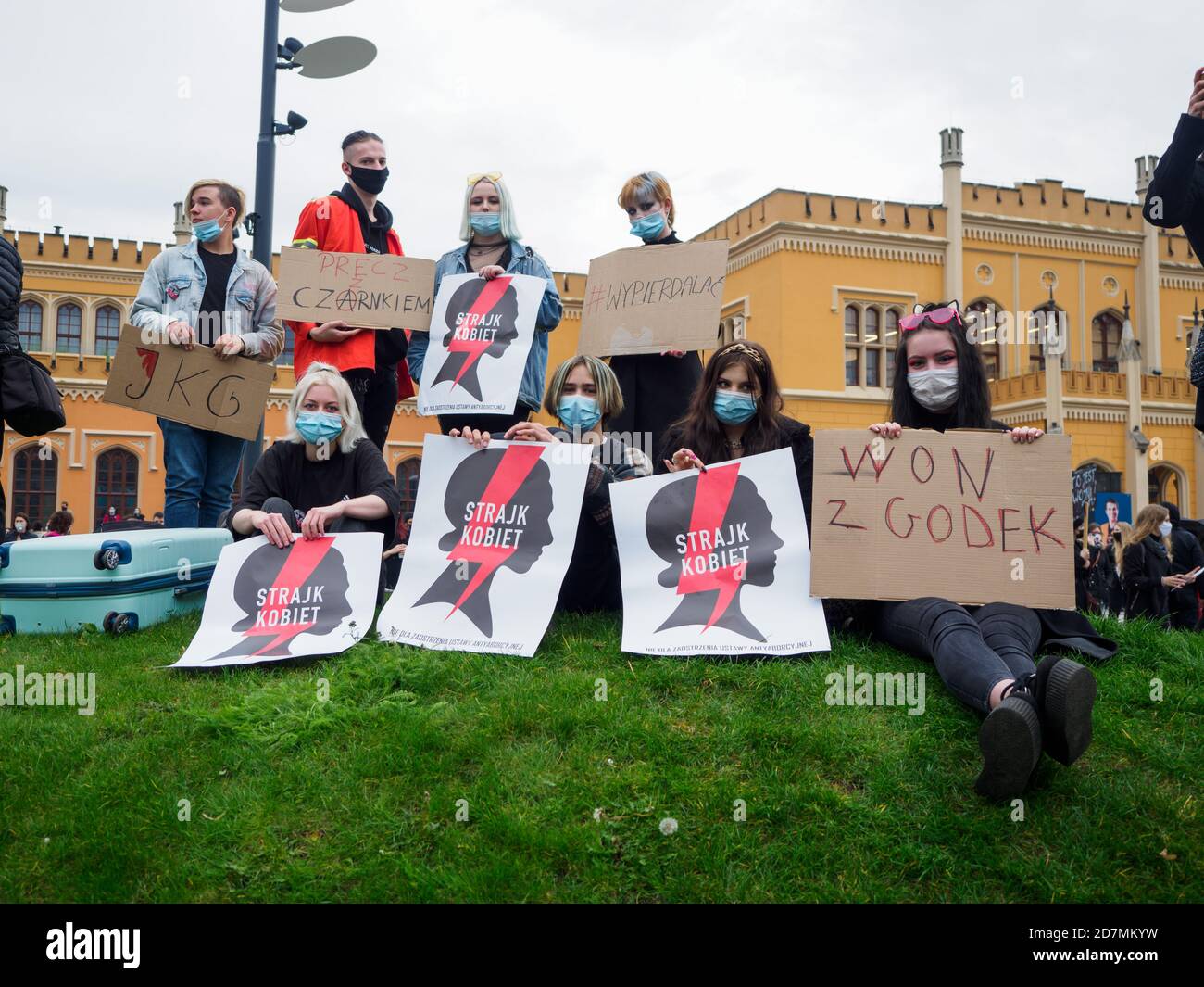 Wroclaw, Polonia, 23 ottobre 2020 - protesta delle donne nella città polacca di Wroclaw perché la corte superiore polacca regola una legge che vieta gli aborti. Foto Stock
