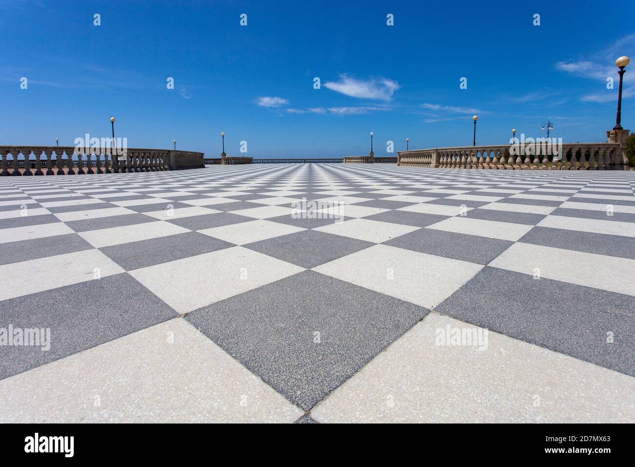 La Terrazza Mascagni è una delle più eleganti e Luoghi suggestivi a Livorno e si trova sul lungomare Ai margini di Viale Italia Foto Stock
